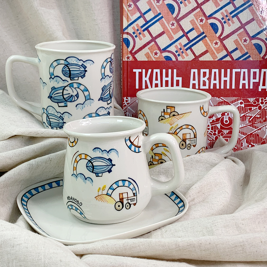 картинка Кружка Дирижабли Роспись. Фарфор. от магазина Фабрика игрушек МОЯ ЗАБАВА